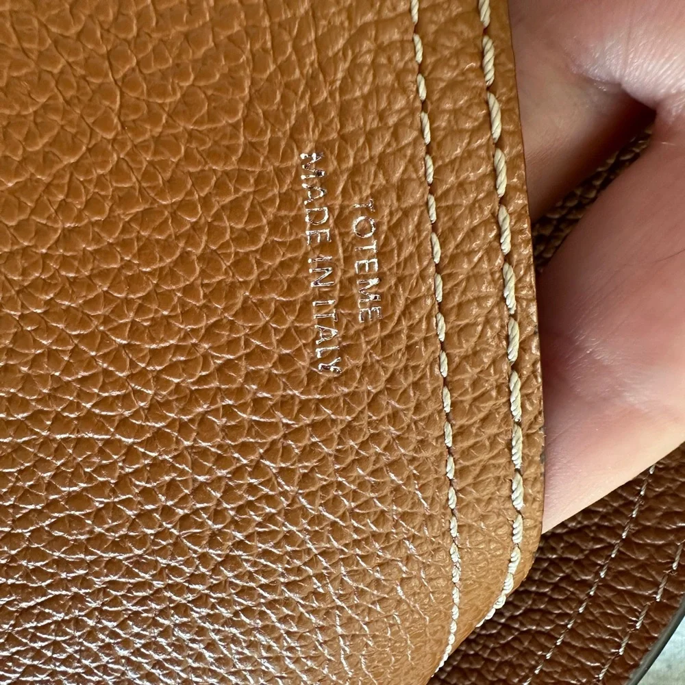 Toteme Tan Leather Shoulder Bag - Picture 3 of 9